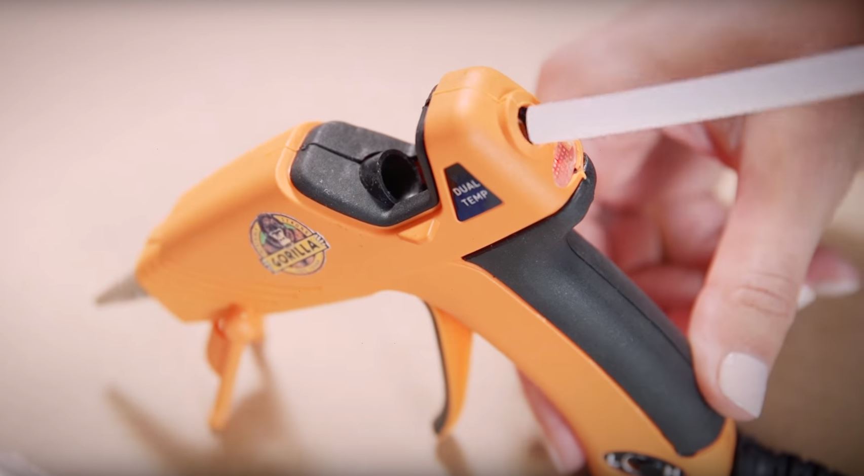 Gorilla Dual Temp Mini Glue Gun (Mini Size) Ideal for Crafts and Repairs  *NEW*